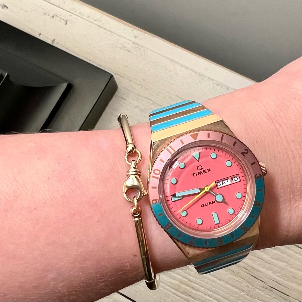 Q Timex Malibu 36mm stainless steel expansion band watch